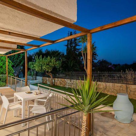 Ariadni Suites Karteros Extérieur photo