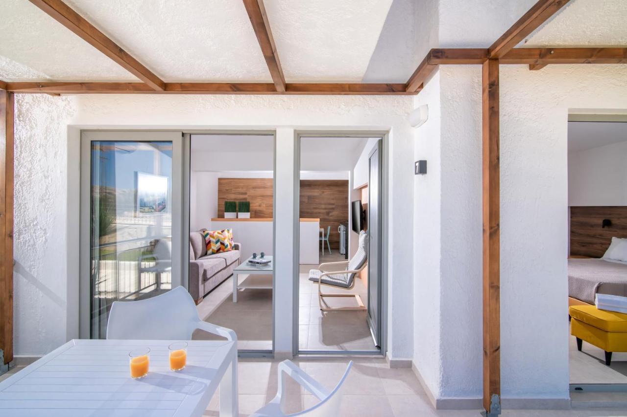Ariadni Suites Karteros Extérieur photo